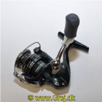 022255179485 - Shimano Symetre 500Fl spinnehjul - Gear Ratio: 4.7:1 - 4+1 lejer
Dette hjul er designet udelukkende til det amerikanske marked. Vi synes at det er så enormt godt at vi bare skulle har dem hjem.
Markets beste ul-hjul. En must have til alle ul-lystfisker.