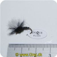 FL44004 - Unique Flies UF Klinkhammer Black - krogstr. 12 - sort/hvid