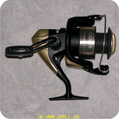 022255074315 - Shimano Hyperloop 4000 FB<LI>Dyna-Balance system<LI>Super stopper I<LI>Oversized Power Roller<LI>Gear Ratio 4.6:1<LI>Vægt 320 gram<LI>Kugleleje 1<LI>Linekapasitet 0.25/260 - 0.30/180 - 0.35/130 - 0.40/100