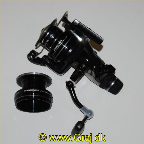 022255188500 - Shimano Baitrunner X-AERO 8000RA - Bagbremse<LI>6 lukkede rustfri kuglelejer<LI>1 rulleleje<LI>Enkelt håndtag<LI>Ekstra spole