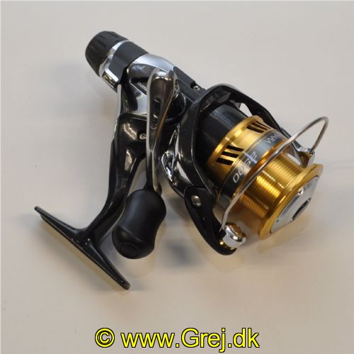 022255211451 - Shimano Sahara 2500-R spinnehjul - Gear Ratio: 5.2:1 - 3+1 lejer.<BR>
Dette er lillebroren til markedets bedste UL hjul Symetraen, men tilgengæld også en del billigere.<BR>
Et lækkert og godt UL hjul.