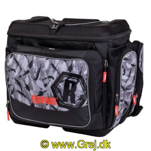 022677312361 - Rapala LureCamo Tackle Bag Magnum<BR>
<BR>
Udstyrstaske i høj kvalitet. Vandtæt, kraftig taske med plads til masser af udstyr og grejbokse. Størrelse medium.
<BR><BR>
<LI>Vandtær Rapala Lure Camo udstyrstaske</LI>
<LI>EVA vandtæt bund</LI>
<LI>Grejboks kan fastspændes på toplåget</LI>
<LI>Dobbelt frontlomme med væktøjsfæste, D-ringe og flere indvendige lommer</LI>
<LI>YKK lynlåse</LI>
<LI>Gennemsigtig lomme indvendigt i låget</LI>
<LI>Neopren sidelommer</LI>
<LI>To lommer på sidene til fiskestænger</LI>
<LI>Polstret justerbar skulderrem, som kan justeres til bærehåndtag</LI>
<LI>Størrelse 44x30x25 cm</LI>
<LI>Passer til 4+1 x 3700 str grejbokse (sælges separat)</LI>
