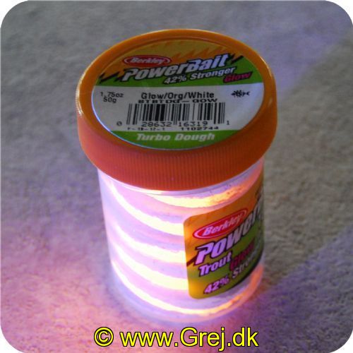 028632163191 - PowerBait med glimmer - ORANGE / WHITE - GLOW 42% stærkere
Billedet nr.2 er taget med UV-lygte.