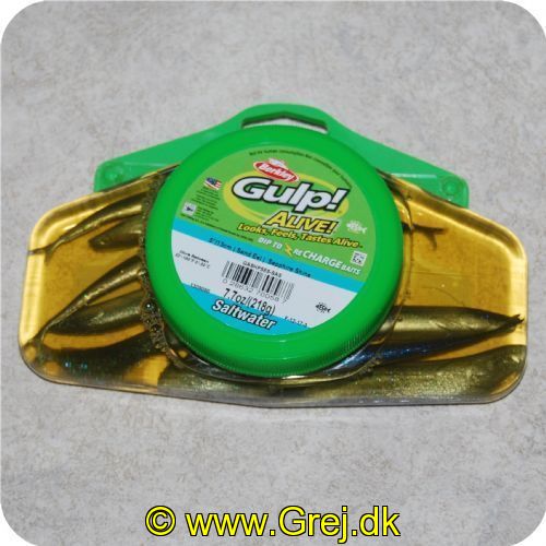 028632700587 - Berkley Gulp Alive sandeel/Tobis   Saphire Shine 	5"/12.5cm
<BR>
<BR>
Suverænt realistiske softbaits formet til at ligne tobisen på en prik. både hvad gælder udseende. men også i bevægelser. Den har duft og smag der afgives i vandet og dét er noget fiskene har meget svært ved at modstå.
GULP Alive ser levende ud - føles levende og smager som fiskens naturlige føde. Ny forbedret smag samt endnu bedre bevægelser i vandet gør GULP Alive til perfekte kopier af fiskenes naturlige føde.<BR>
GULP Alive holder bare meget længe og når der er fisket med den i ca. 1 times tid tager man den af og ligger den i spanden igen og tager så en anden så den igen bliver fyldt med lokkemidlet.<BR><BR>
De nye GULP Alive svømmer rundt i en spand fyldt med GULP væske og når du er færdig med dit fiskeri. lægger du blot agnet tilbage i spanden igen og efter et par timer er den igen fyldt med den forførende duft og smag af GULP Alive.<BR><BR>
Ekstrem lang holdbarhed - både på krogen og i spanden.<BR><BR>
Gulp Alive er 100% Biologisk nedbrydelig.