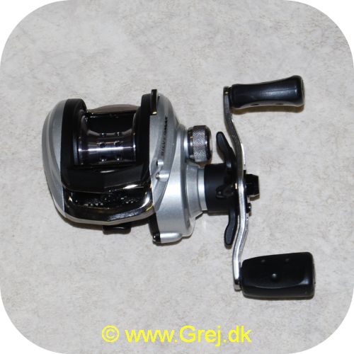036282333369 - ABU Garcia Silver Max Venstrehånds  18LB Multihjul - Gear Ratio: 6.4:1 - 6 lejer - Linekap.: Mono 0.32mm/135m - Braid 0.36/130m
