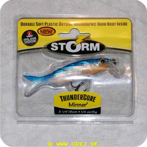 039984081873 - Thundercore Minner - Blue Glimmer - 8 cm - 8 gram - Slank fiskeimitation, der har Weight Shift System, som giver lange kast. Appetitvækkende kombination af det bedste fra woblere og kigs. Svømmedybde 0,3 - 0,6 meter.<BR>
Wobleren er kombineret med en WMC trekrog som er en god, pålidelig trekrog, så fisken ikke bare bøjer krogen.