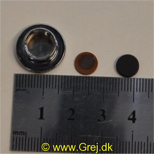 1182137 - Cap sæt til Penn 320GT2<BR>
1182137 CAP- R.S. PLATE - FINISHED (026B320) * 1<BR>
1183310 WASHER- METAL THRUST (040C320) * 1<BR>
1183317 WASHER- THRUST- RUBBER (040D320) * 1