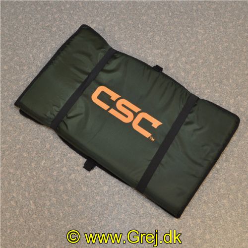 3422993023229 - Carp Spirit - Matelas reception carp mat - 115*65cm
<BR>
Karpemåtte landingsmåtte CARP SPIRIT CLASSIC.
<BR>
Sammenfoldelig landingsmåtte. Elastiske stropper for at holde den foldet.
<BR>
Mål: 115x65 cm