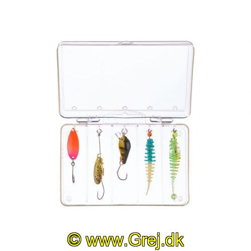 4005652829371 - Trout Attack, sortiment at endegrej - Farve:Mix 3 - 001 6078 300<br>Our trout baits in the practical accessory box with Euro hanger. As with the Trout Collectors, there are also four different mixes to ensure the angler has the most effective colours at hand for every situation on the water. Contents: 1 Catcher Spoon 2g, 1 Trout Crank hardbait 3cm/2g, 1 Colonel Spinner with single hook, 3g, 1 Trout Collector 5cm with garlic flavour, ready mounted on hook (size 8) with 0.45g tungsten head, 1 Trout Collector Pinball 5cm with garlic flavour ready mounted on hook (size 8) with 0.73g tungsten head.