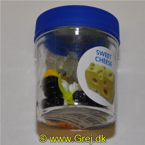 4005652829401 - Trout Collector, Trout Worms med duft - 50mm. - Vægt:1.0g. - Farve:Mix 2 - Smag/duft:Ost - 001 6069 205<br>Our Trout Collector series offers a well thought-out complete program for eminently successful fishing with softbait for trout. In addition to various softbait, we offer a selection of special hooks that are already fitted with tungsten heads. With our softbaits, the main axes are not round, but flattish, and there’s a generous distance between the slats. This design gives the Trout Collectors a unique flexibility. The baits are floaters, and when used with our tungsten hooks of varying weights, every layer of water can be fished. Our classic, which, with its slim Pin Tail and colour combinations, becomes a universal weapon. It’s most effective when the fish are reasonably active. To make your selection easier, our Trout Attack Team has put together 4 different mix packs. Each 5cm and 7cm and 4 flavors (garlic, fish, pellet and - new in the range - sweet cheese). Each assortment contains 10 Trout collectors (5 colours of 2 pieces each). Supplied in vacuum-sealed transparent boxes.