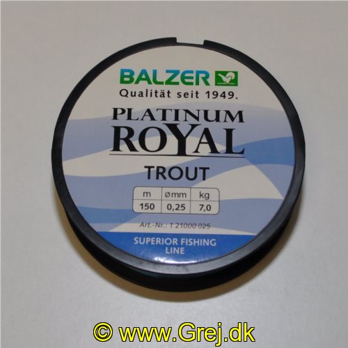 4005652831954 - Platinum Royal ørred line - Rullekapacitet:150M. - Brudstyrke:7kg. - Farve:Blå - 001 2100 025<br>When fishing for trout, opinions differ as to whether a braided or monofilament line is the better choice. That’s why we now offer a monofilament line specially suited for fishing with spoons and Trout Collectors. In winter when the temperature drops below zero, it is next to impossible to fish with braided lines, because they soak up the water and freeze. Stateof-the-art polymers in the lines lends both excellent suppleness and high abrasion resistance. For a monofilament, the line has surprisingly little stretch. This line also features our anti-twisting system.