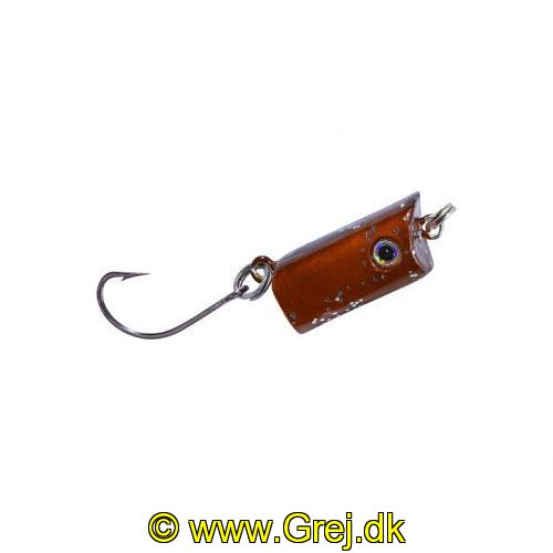 4005652834337 - Trout Attack Pellet wobbler - 1.5mm. - Vægt:4g. - Farve:Brun - 001 6084 001<br>Imitates perfectly a sinking pellet. It works best when a swarm of fish has been spotted. The hard bait is then cast above the fish and plunked into the swarm. A real winner! Sinking!
