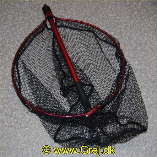 4005652841199 - Shirasu Shot Net, fjederpåvirket teleskop - Længde:155cm. - Farve:Rød - 001 8220 150<br>Many pike anglers have been waiting for this: Our Shot Gun landing net now in XL format! Thanks to the special retaining clip, the net does not hang on the ground during transport. The landing net can be controlled with one hand during play. During fishing it is fastened with the help of the belt-clip folded onto the belt. Take the landing net out of the belt during play, the top is folded out by means of a simple movement of the hand. You push a button and the landing net slides out to its full length automatically by means of a spring mechanism. With a rubberised net!