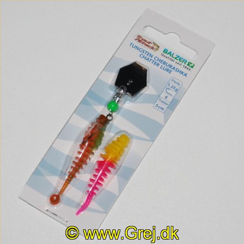 4005652844466 - Trout Collector, gummi chatter lure - Vægt:2.4g. - Farve:Titan - 001 6097 125<br>This bait has it all: We combine the advantages collectors of Cheburashka and Chatter lure. The metal plate provides a high water resistance when retrieving. Since the plate is mounted so that it can move, it swings from left to right with high frequency and really shakes the lure along with the Trout Collector. At the same time, the soft lure has maximum freedom of movement as the hook can move freely. The lure with the golden plate is used in murky water, the one with the titanium-coloured plate in clear water.
Comes with 2 Trout Collectors! The tungsten beads are available in 4 different weights.