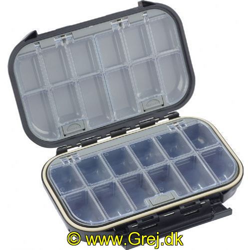 4005652852003 - Shirasu Tackle box - Farve:Sort - 001 8346 003<br>This box offers plenty of storage space for smaller tackle such as swivels, split rings, spoons, and so on. The dividers can be removed, making it extremely flexible. The lid pops open at the touch of a button (Easy Open System). 100% waterproof!