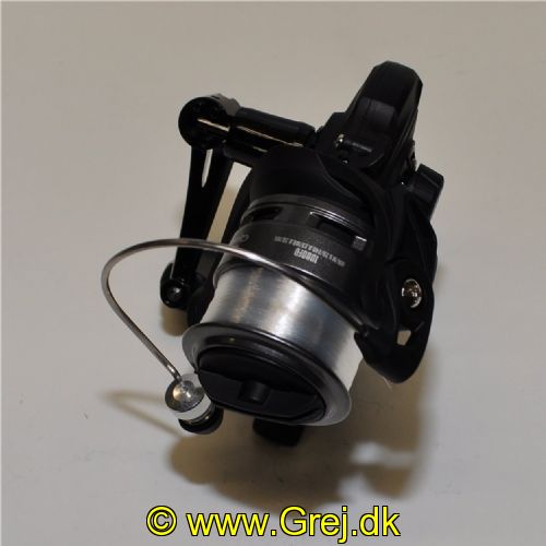 4044641002388 - DAM Nova - 1000FD - Gear Ratio: 5.2:1 - Lejer: 1 - Med påspolet nylon line.