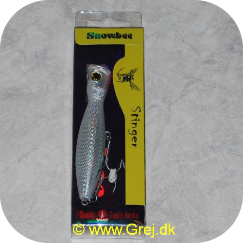 4710681571947 - Snowbee Stinger Poppers til Gedder og aborre - 10cm - 22g - Farve: L15 (Holografisk hvid/sølv) - Flydende - Ekstra lang strømlinet krop. som giver super lange kast og livlig aktion i vandet - 3D øjne - Raslekugler - Hovedet har en dyb skåret konkav ansigt med et "spurt" hul øverst. som giver et flov af vand op over ryggen