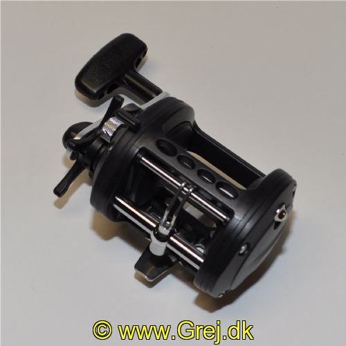 4718947011985 - Okuma Classic CLX-300La med line fører - Multihjul<BR>
<LI>Gear: 3.8:1</LI>
<LI>Line capasity: 0,40/420 - 0,45/320 - 0,50/260</LI>