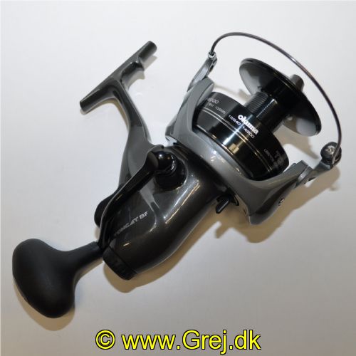 4718947052438 - Okuma – Tomcat Baitfeeder TCBF-I8000 – Lejer: 5+1 – Gear: 4.5:1 – Line: 0,50mm/320m