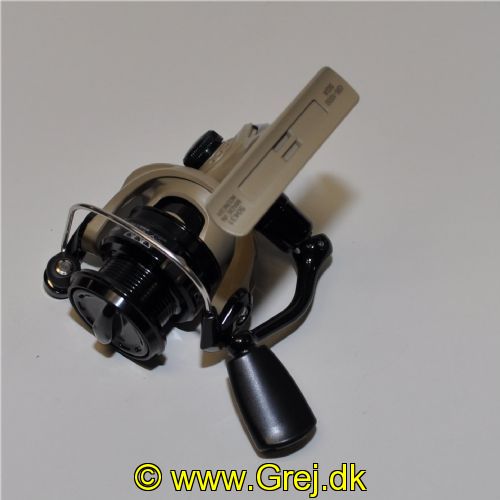 4718947127129 - Okuma Outrax 1000SGA - 1+1 lejer - Gear Ratio: 4.8:1 - Linekap.: 0.20mm/140m