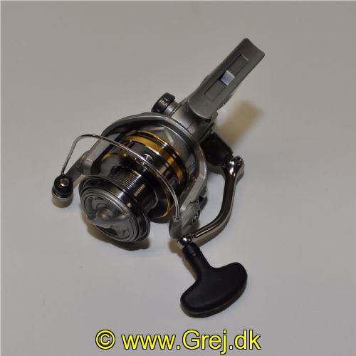 4718947128126 - Okuma Avenger AV-4000B - 4+1 lejer - Gear Ratio: 5.2:1 - Linekap.: 0.30mm/185m