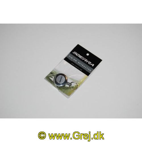 5706301618238 - Scierra Pin on retractor - Til at sætte fast i tøj med nål
