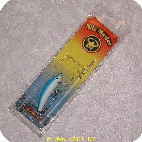 6416311500537 - Nils Master wobler - Invincible - 5 cm - 6 gram - Farve 053 - Blå/Hvid.<BR>Denne wobble er som alle Nils Master Wobler testet og kvalitets kontrolleret samt finjusteret i hånden og tank-testet før de pakkes.Dette er en af de gode klassiker som er ideel til at fange drømmefisken.