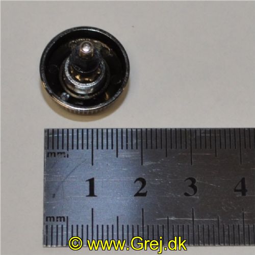 6Q132401 - Skrue til håndtag Daiwa Ninja (Passer også til de fleste Daiwa hjul)