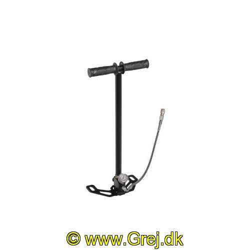 844380016141 - Gamo GX-40 Whisper - PCP 4,5mm m/pumpe, 3-9x40 kikkert og 2 stk. 10 skuds magasin. 250 stk. PCP hagl samt Gamo fodpumpe.<br>
Kal :4.5 mm<br>
Et våben fra spanske Gamo, som er Europas største producent af luftvåben gennem 40 år, giver sikkerhed for kvalitet, høj præcision og gennemtestede produkter, der har fået international anerkendelse.<BR><BR>

- Sofistikeret kompressions-system<BR>
- Præcist og pålideligt koldhamret forged løb<BR>
- Helt nyt ergonomsik og fleksibelt polymer skæfte<BR><BR>

Udgangshastighed målt ved brug af bly* 380 m/sek. og PBA hagl 475 m/sek.<BR><BR>

Kaliber 4,5 mm
Kræves Du skal være 18 år eller derover.<BR><BR>

Har du spørgsmål til reglerne om luftvåben, så kontakt dit lokale politi. 