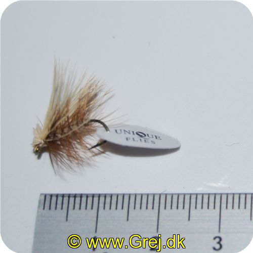 FL44015 - Unique Flies Elk Hair Caddis  - krogstr. 14 - brunlig