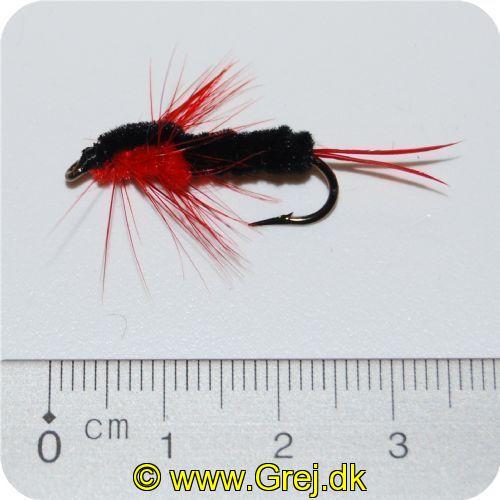 MS024 - Nymphs - Str. 8 - Sort/rød Montana crawlers