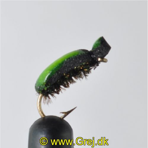 NY1311 - Micro Beetle Black/Green - Str.14<br>Den skal du ha i boksen, altid et sikert valg når alt andet mislykes