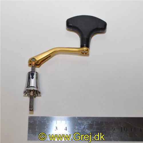 RD18150 - Enkelt håndtag som passer til de fleste Shimano hjul (Typisk str. 2500 til og med str. 4000) med firkantet stang ind i hjulet (Uden skrue)<BR>
Samme model som til Sahara str. 1000-2500 men passer til de fleste modeller fra Shimano i samme størrelse.