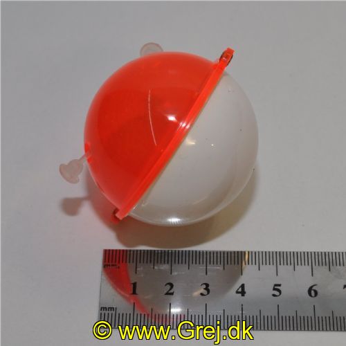 VANDK50RH - Danica - Klar rød / Hvide vandkugler - Antal i pakke: 10 stk. - Str. 50mm